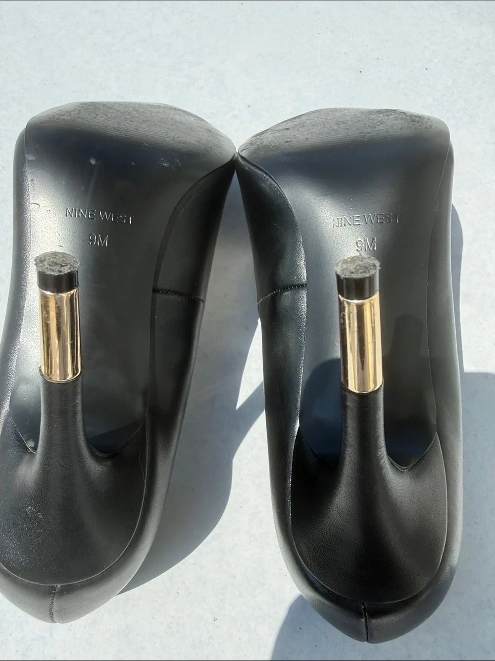 Nine West Black Pointed Toe Pumps with Gold Chain
